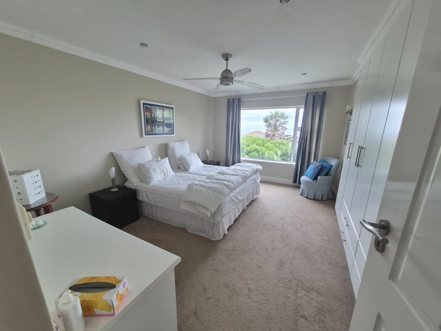 3 Bedroom Property for Sale in Boggomsbaai Western Cape